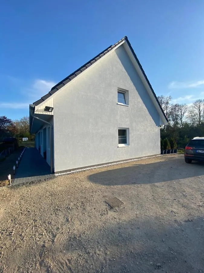 Haus Wesloer Landstrasse 6B Fuer 4 Personen Apartment Lubeck